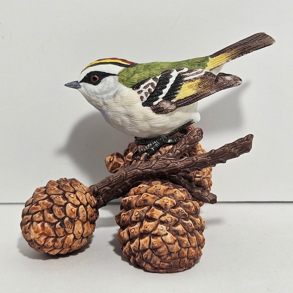 Lenox Garden Bird Collection Golden Crowned Kinglet Fine Porcelain Figurine 1991